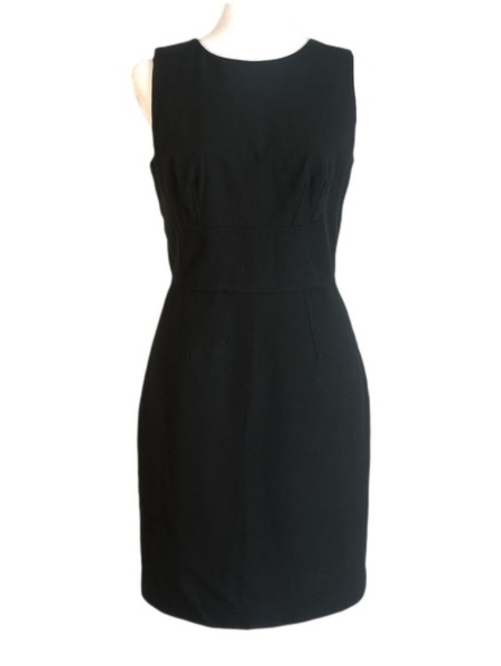 Ann Taylor Black Sleeveless Lined Sheath Dress. Size 10